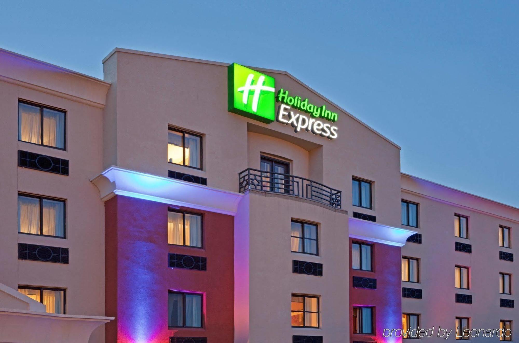 Holiday Inn Express Boston - Saugus, An Ihg Hotel Exterior photo